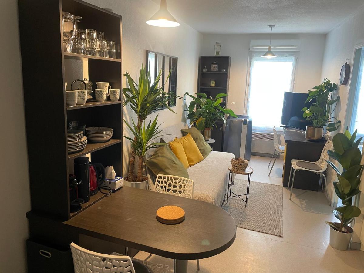 Parc Arena Apartment Ним Екстериор снимка